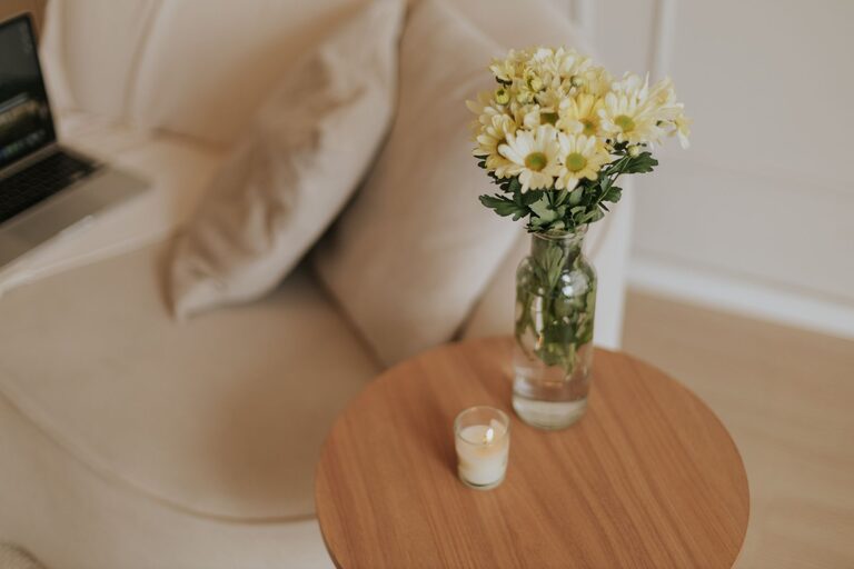 How to Create a Cozy and Inviting Home Office Space